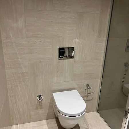 Rotana Lejlighed